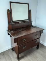 ARTS & CRAFTS MAHOGANY WARDROBE AND DRESSING CHEST, LATE 19TH / EARLY 20TH CENTURY