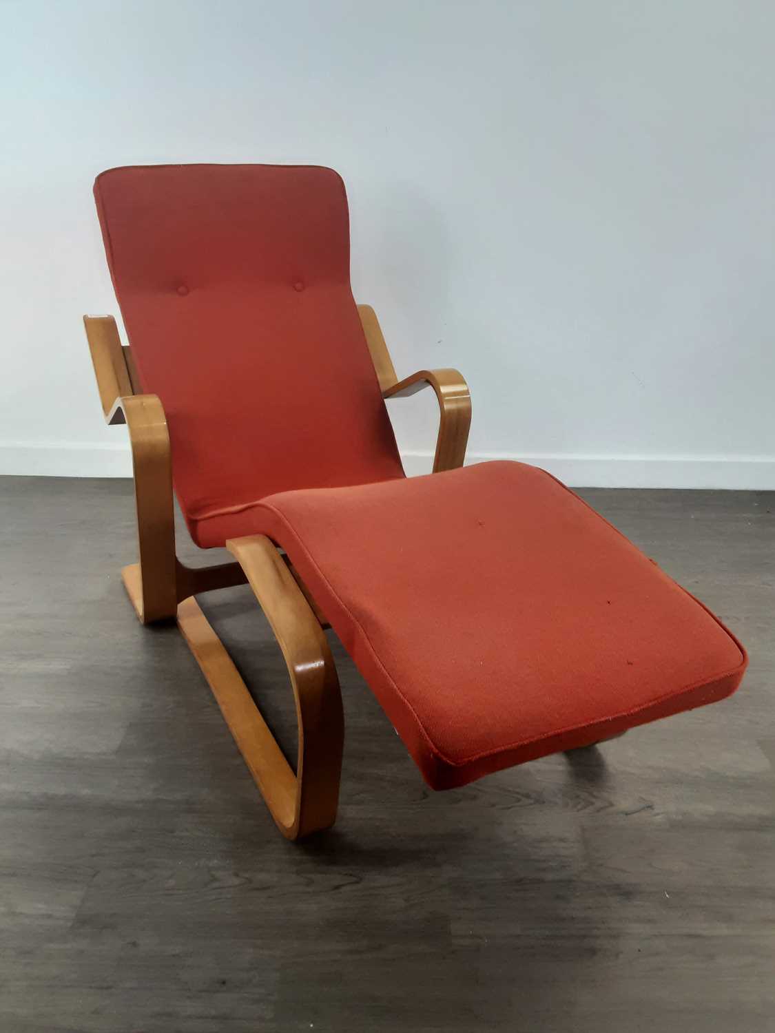 AFTER MARCEL BREUER (HUNGARIAN-GERMAN, 1902-81), LONG CHAIR, ORIGINALLY DESIGNED 1936, PRODUCED POST - Image 2 of 9