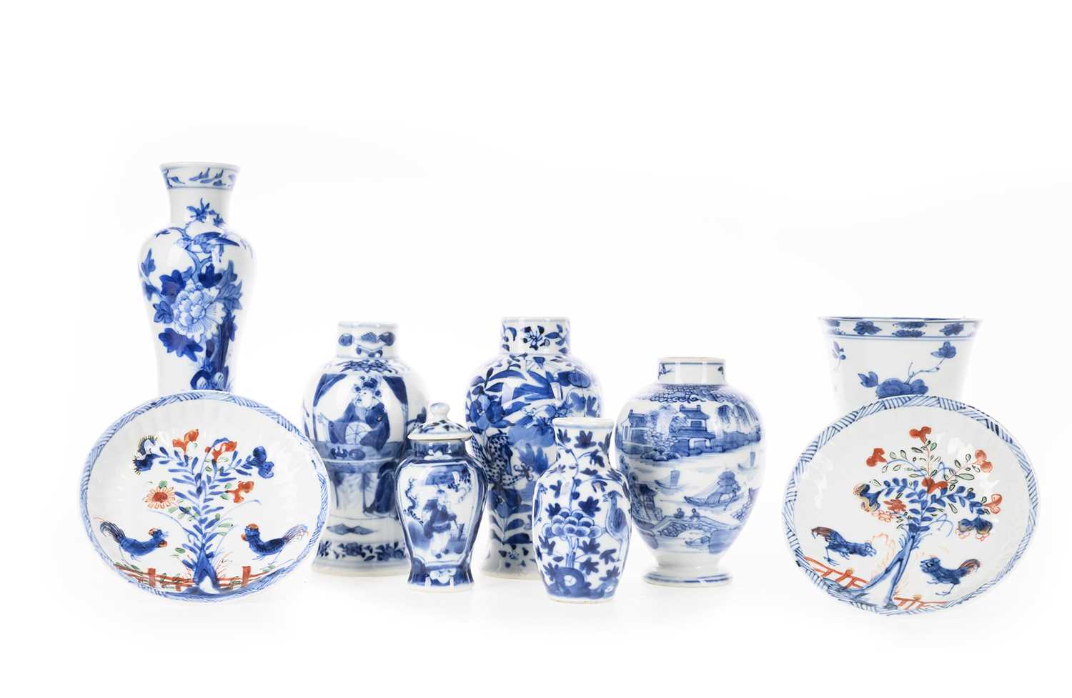 GROUP OF CHINESE PORCELAIN, 18TH AND 19TH CENTURY