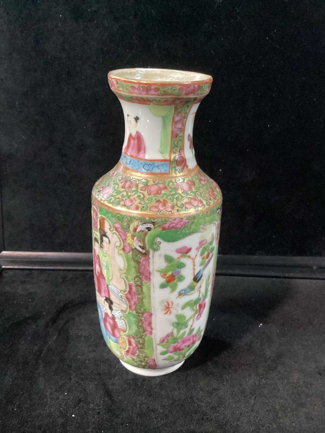 GROUP OF CHINESE CANTONESE PORCELAIN, 19TH CENTURY - Image 6 of 9