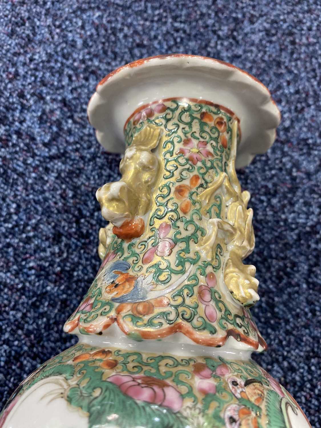 PAIR OF CHINESE FAMILLE ROSE VASES, MID 19TH CENTURY - Image 10 of 11