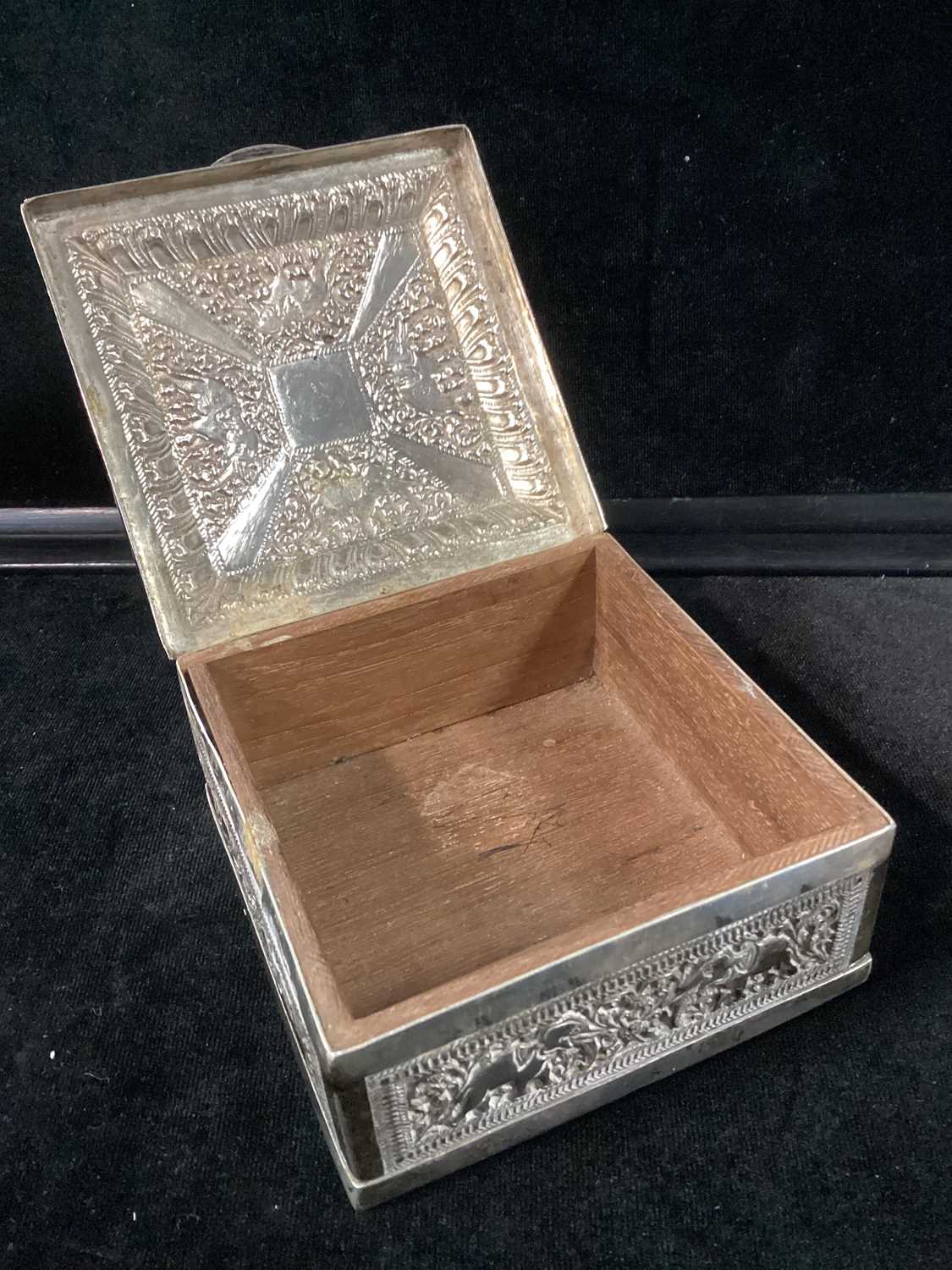 INDIAN SILVER SQUARE CASKET, AND A PIN DISH - Image 2 of 5