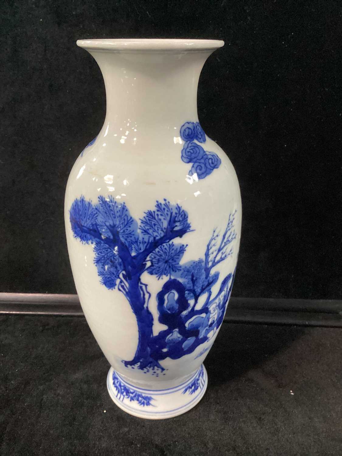 CHINESE BLUE AND WHITE KENDI AND A CHINESE BLUE AND WHITE VASE, BOTH LATE 19TH/EARLY 20TH CENTURY - Image 4 of 9