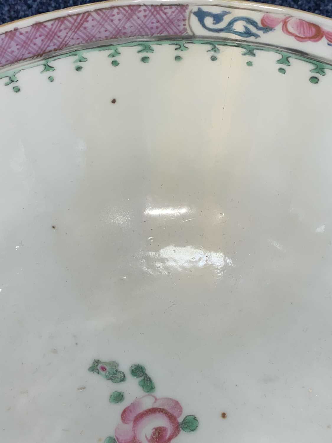 GROUP OF 18TH CENTURY CHINESE FAMILLE ROSE BOWLS, QIANLONG PERIOD (1736 - 1795) - Image 6 of 17