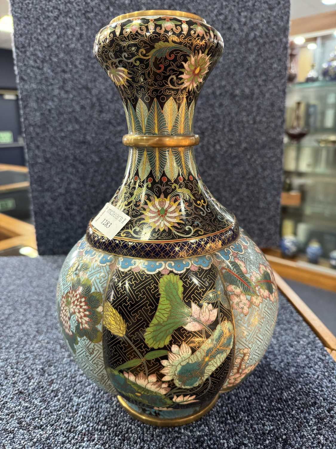 CHINESE CLOISONNE ENAMEL VASE, EARLY 20TH CENTURY - Image 9 of 10