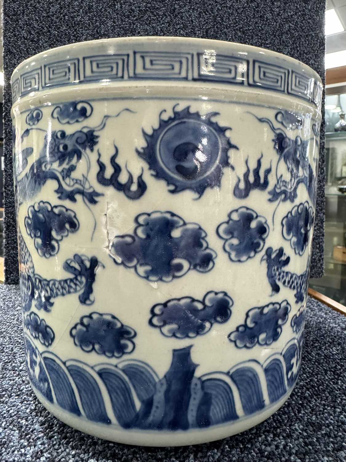 CHINESE BLUE AND WHITE PLANTER, EARLY 20TH CENTURY - Bild 6 aus 12