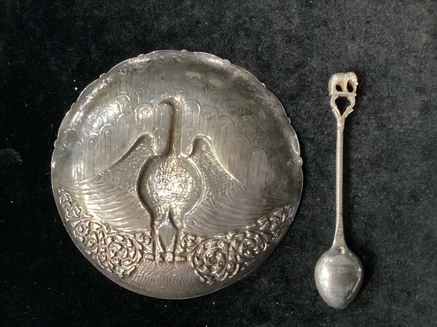 INDIAN SILVER SQUARE CASKET, AND A PIN DISH - Image 5 of 5