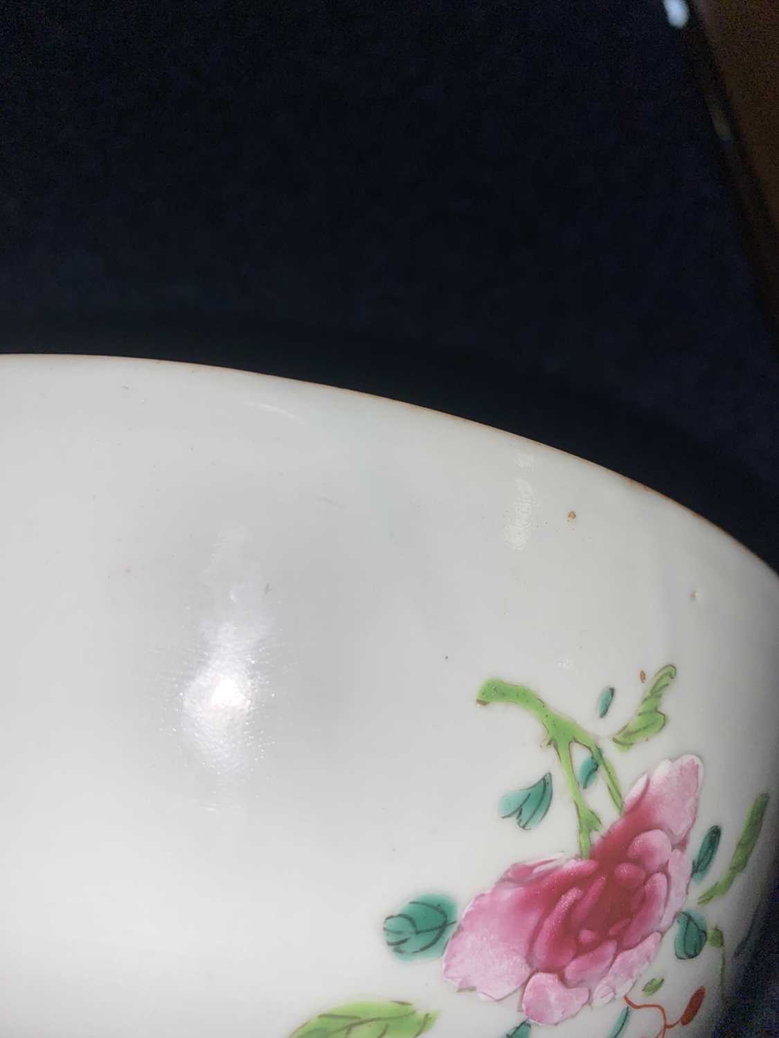 GROUP OF 18TH CENTURY CHINESE FAMILLE ROSE BOWLS, QIANLONG PERIOD (1736 - 1795) - Image 4 of 17