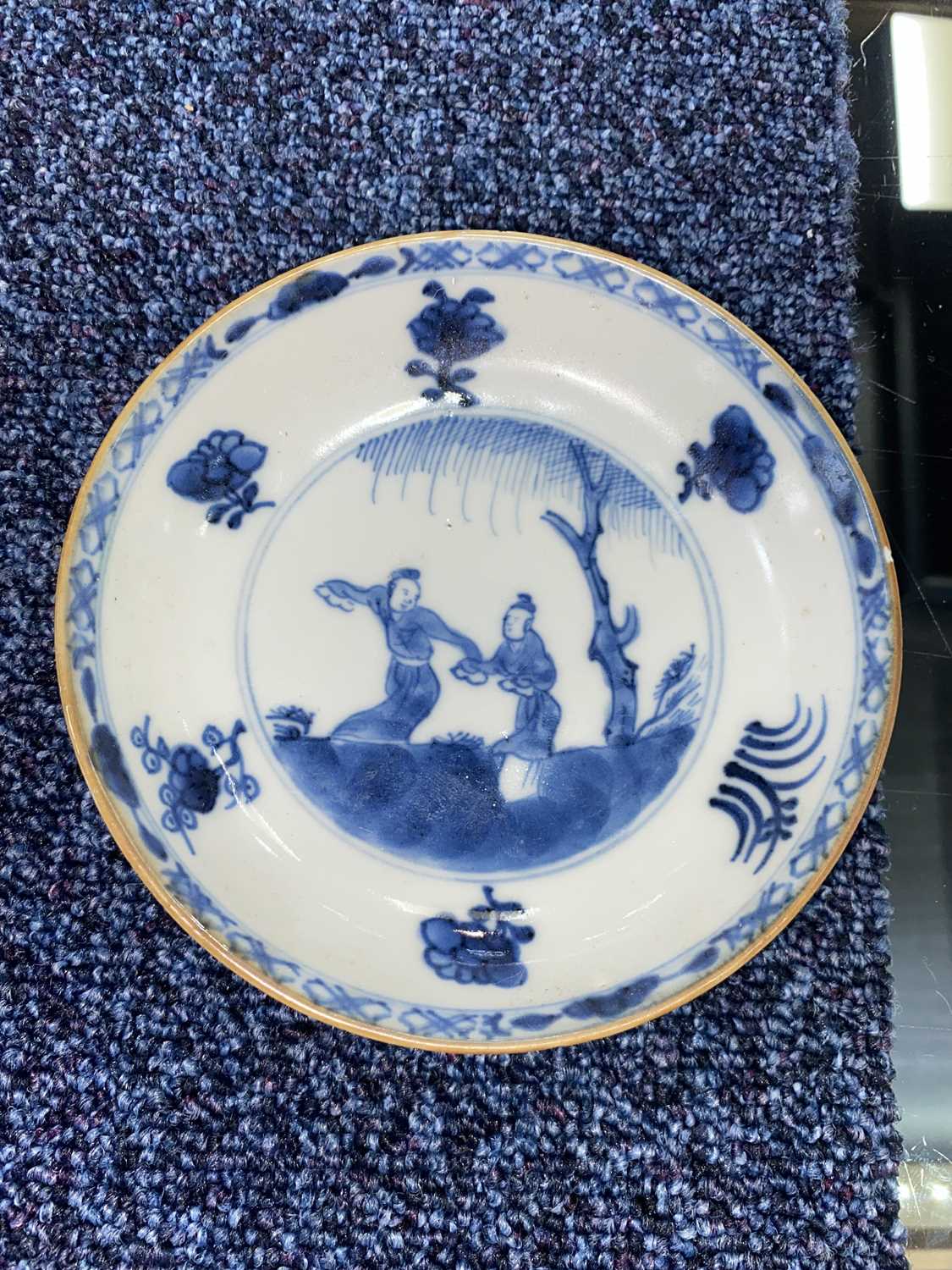 GROUP OF 18TH CENTURY CHINESE BLUE AND WHITE PLATES AND SAUCER, QIANLONG PERIOD 1736 - 1795 - Bild 2 aus 21
