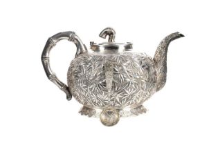 CHINESE EXPORT SILVER TEA POT AND SPOON, EARLY 20TH CENTURY