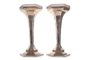 PAIR OF GEORGE V VASES, WALKER & HALL, SHEFFIELD 1915