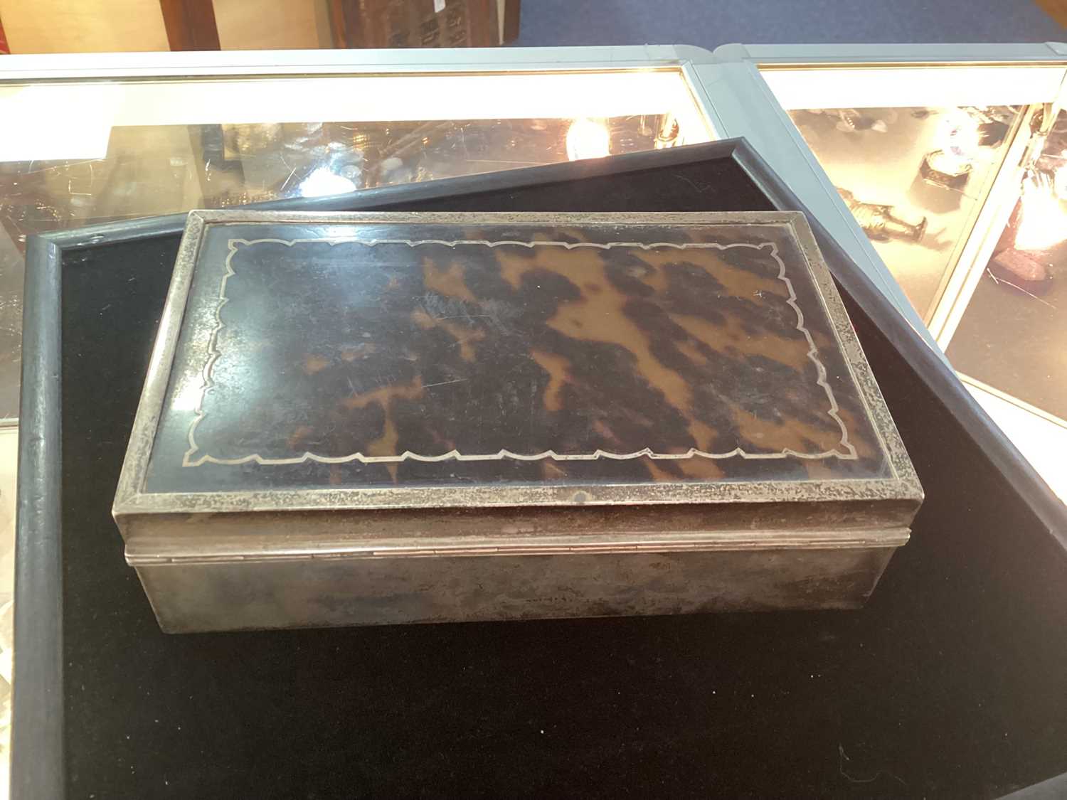 SILVER AND TORTOISESHELL CIGARETTE BOX, MARK'S RUBBED - Bild 8 aus 10