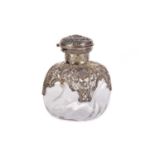 VICTORIAN SILVER AND GLASS SCENT BOTTLE WILLIAM COMYNS, LONDON 1897