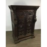 VICTORIAN OAK COURT CUPBOARD, MID / LATE 19TH CENTURY