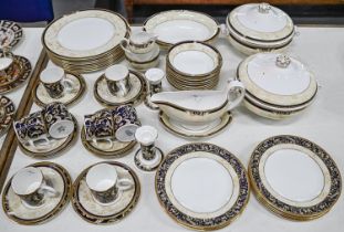 An extensive Wedgwood bone china Cornucopia pattern dinner service, late 20th c, printed mark One