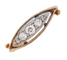 A diamond ring, early 20th c, with old cut diamonds, in gold, indistinctly marked 18ct, 2.2g, size K