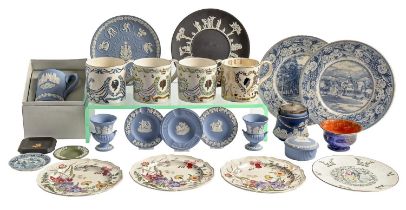 Miscellaneous ceramics, including a Wedgwood lustre bowl, Wedgwood commemorative mugs, Jasper