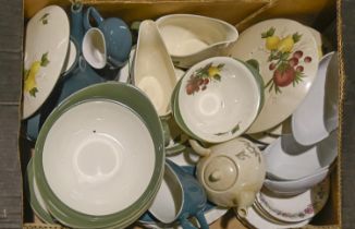 Miscellaneous ceramics, including a pair of famille rose plates, Wedgwood and other tea and dinner