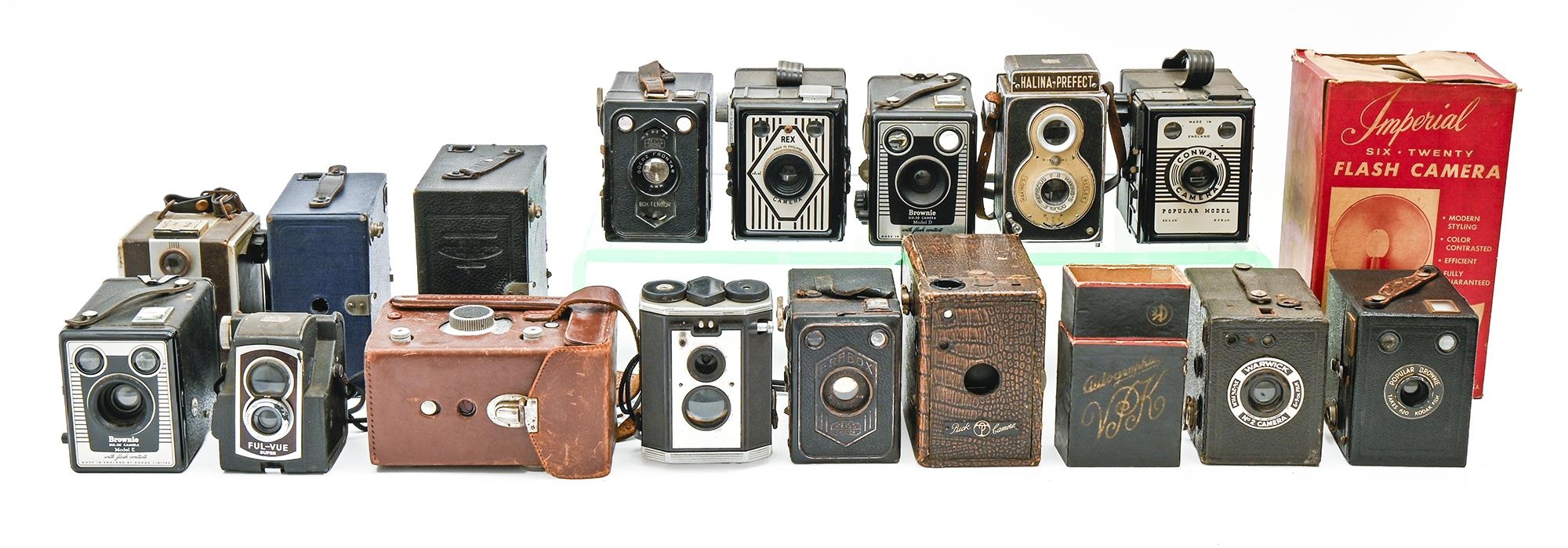 Miscellaneous boxed Brownie and other cameras, including Ross Ensign and other twin lens reflex