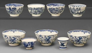 A set of three Worcester blue and white bowls, c1770, painted with the Mansfield pattern, 10cm diam,