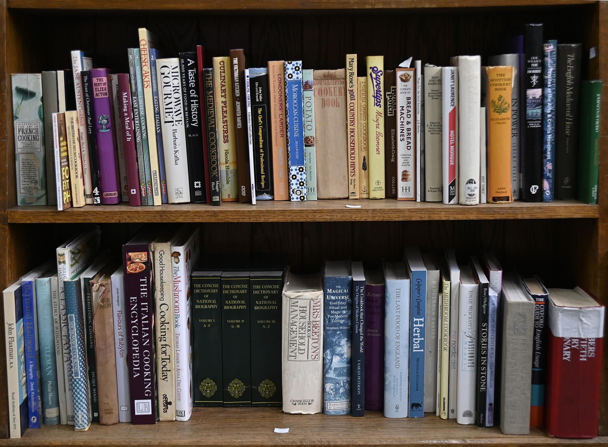 Books. Twelve shelves of general stock, 20th c, including Tolkien, Folio Society, literature, - Image 4 of 6