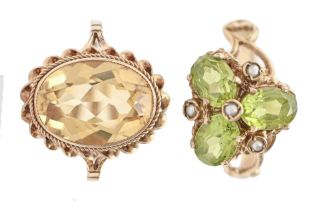 A peridot and split pearl ring, in 9ct gold and a citrine ring in 9ct gold, 7.5g, size M, N Good