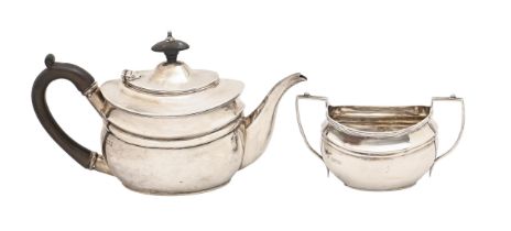 A George V silver teapot and sugar bowl, teapot 12cm h, by C S Harris & Sons Ltd, London 1913, 13ozs