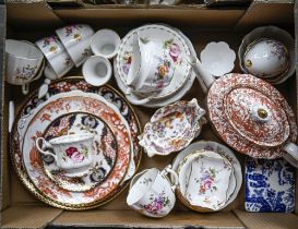 Miscellaneous Royal Crown Derby tea ware, to include Derby Posies, Japan and Aves patterns, etc As a