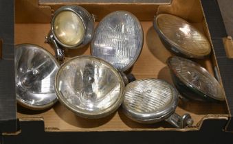 A quantity of various vintage Lucas, Bosch and other car headlamps (7)