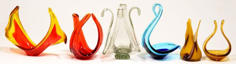 Five glass sculptural pieces and a vase (6)