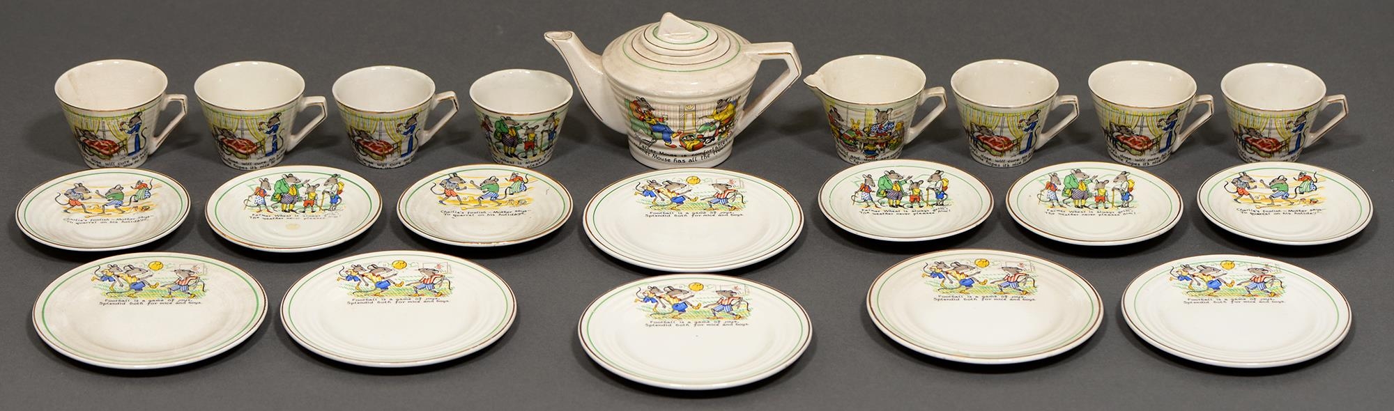A 1930s earthenware child's  tea service, decorated with mice, teapot 10cm h (21)