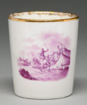 A German porcelain beaker, 19th c, painted en puce camaieu with two battle scenes, the rim gilt,