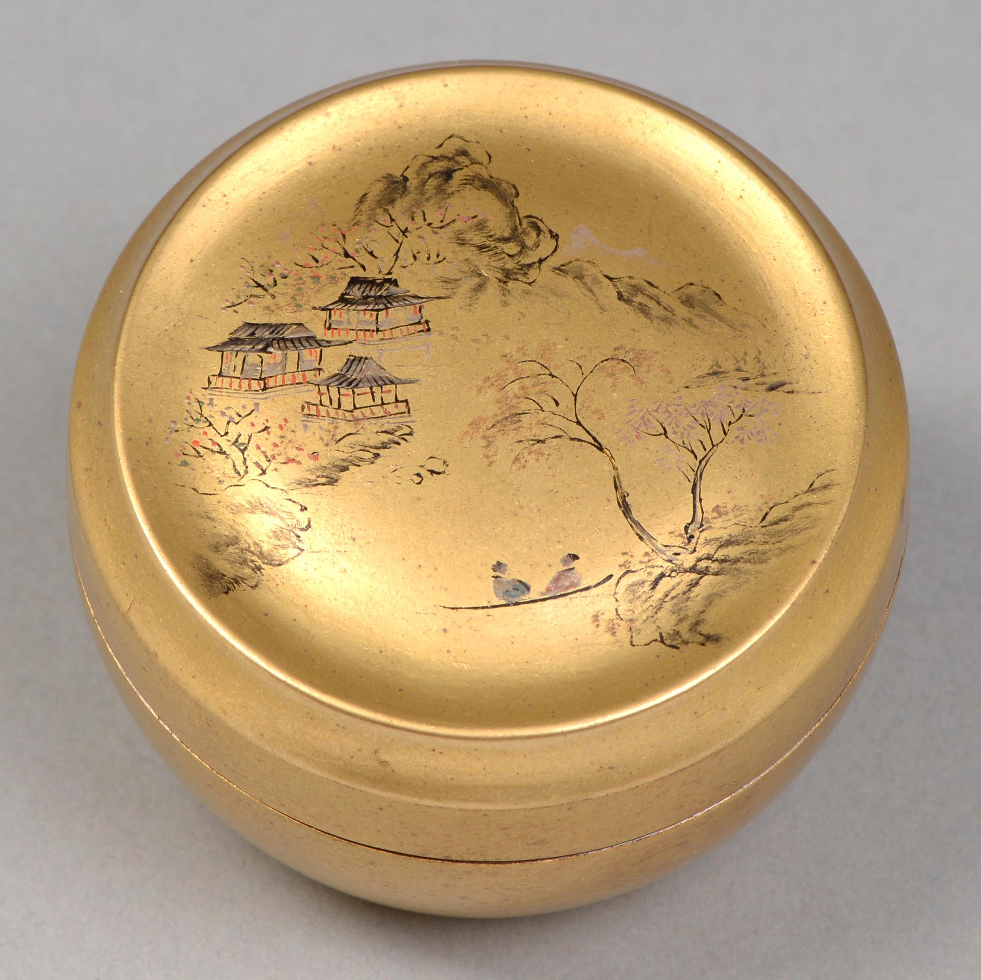 A Japanese gold lacquer  tea caddy box (natsume) and cover, Meiji / Taisho period, the cover painted