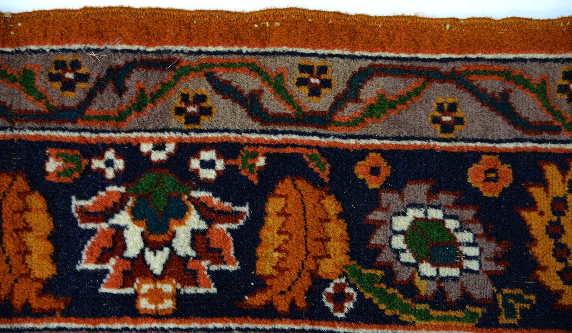 An Indian rug, 126 x 199cm - Image 6 of 7