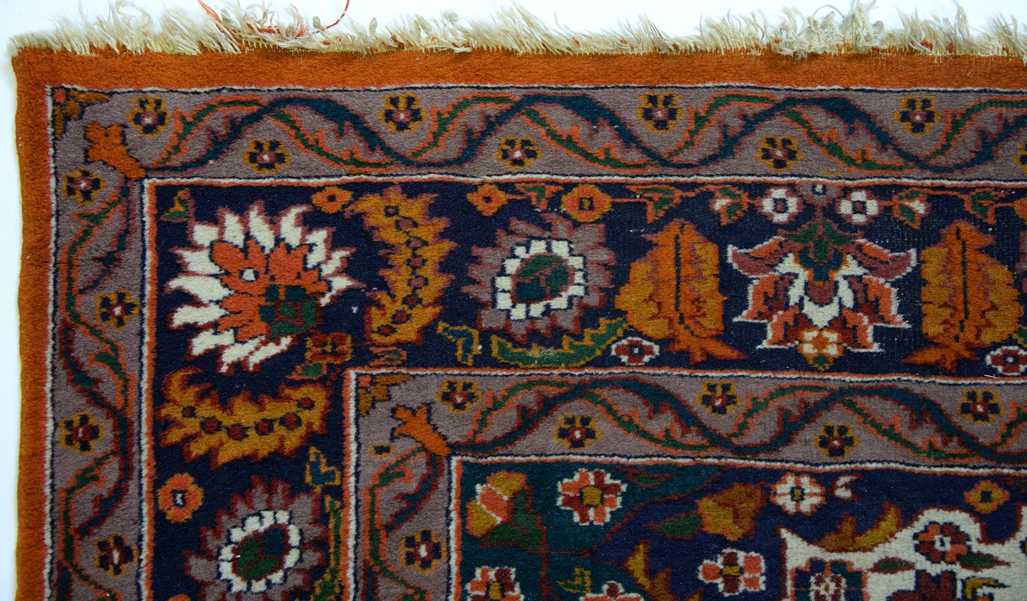 An Indian rug, 126 x 199cm - Image 4 of 7