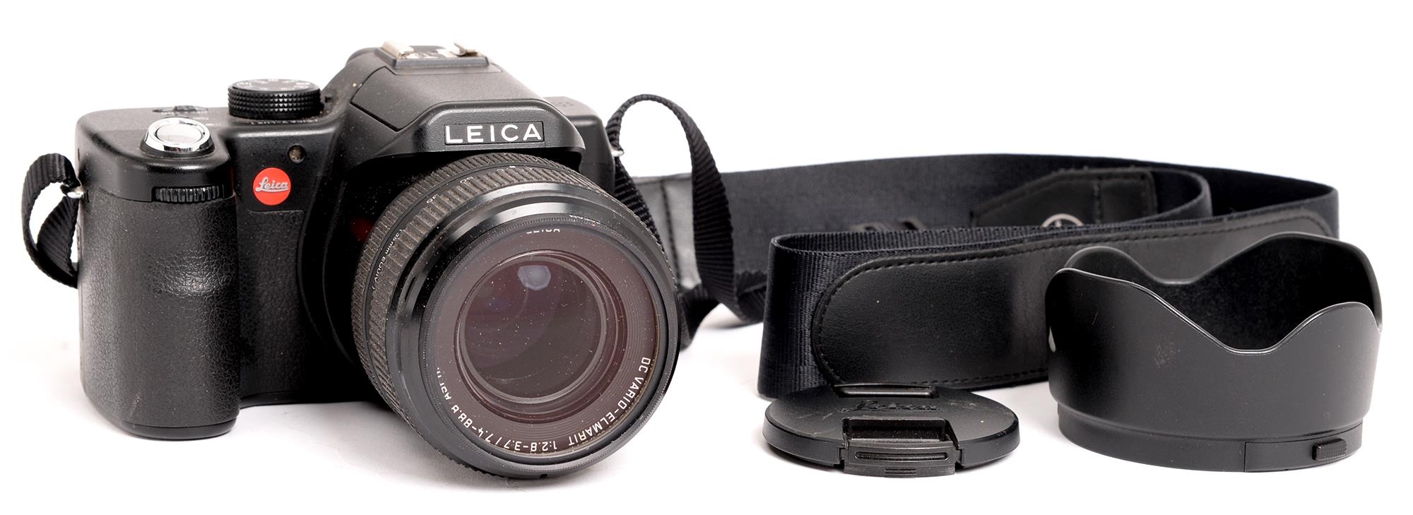 A Leica V-LUX1 digital camera, serial No 3138098, maker's DC Vario-Elmarit F2.8-3.7/7.4-88.8mm lens