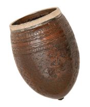 A silver rimmed coconut beaker, Mexican/Latin American, 18th/19th c, incised with floral diaper,