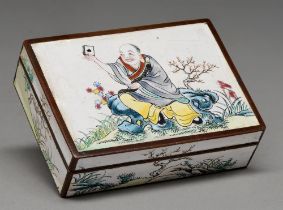 A Chinese Canton painted enamel box and cover, 20th c, the cover decorated with a man seated on a
