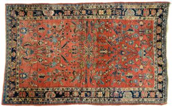 A Sarouk rug, 102 x 157cm