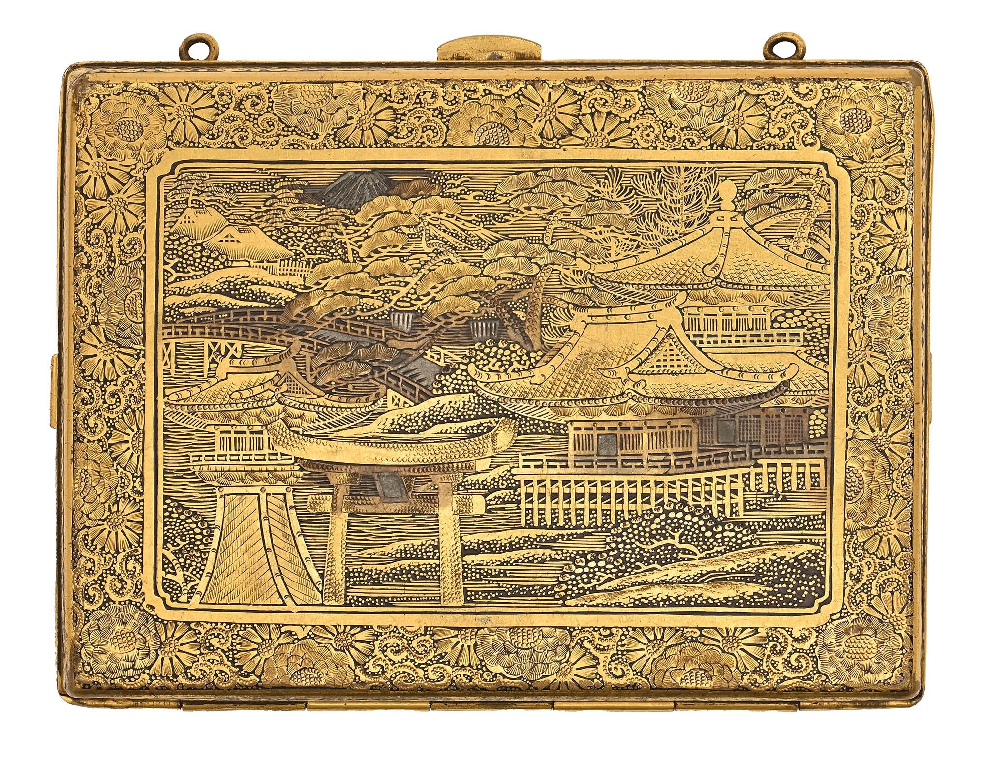 A Japanese inlaid metal compact, Kyoto,  Taisho or early Showa period, decorated in gold and