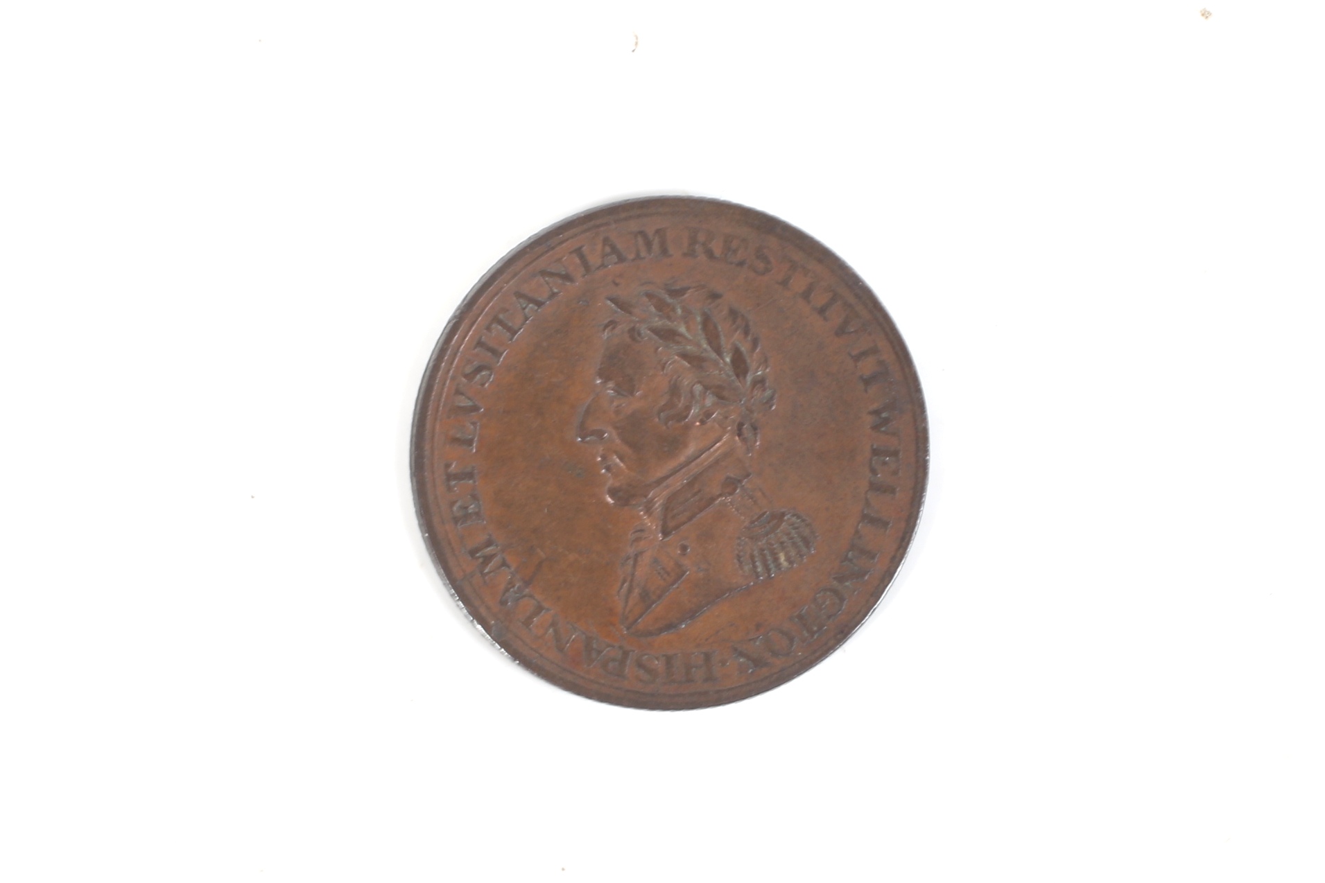 An early 19th century Duke of Wellington Victories bronze medallion box with paper inserts and coin. - Image 3 of 5