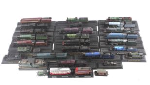 A large collection of scale model trains. Including a 1928: LNER 'B12' no.