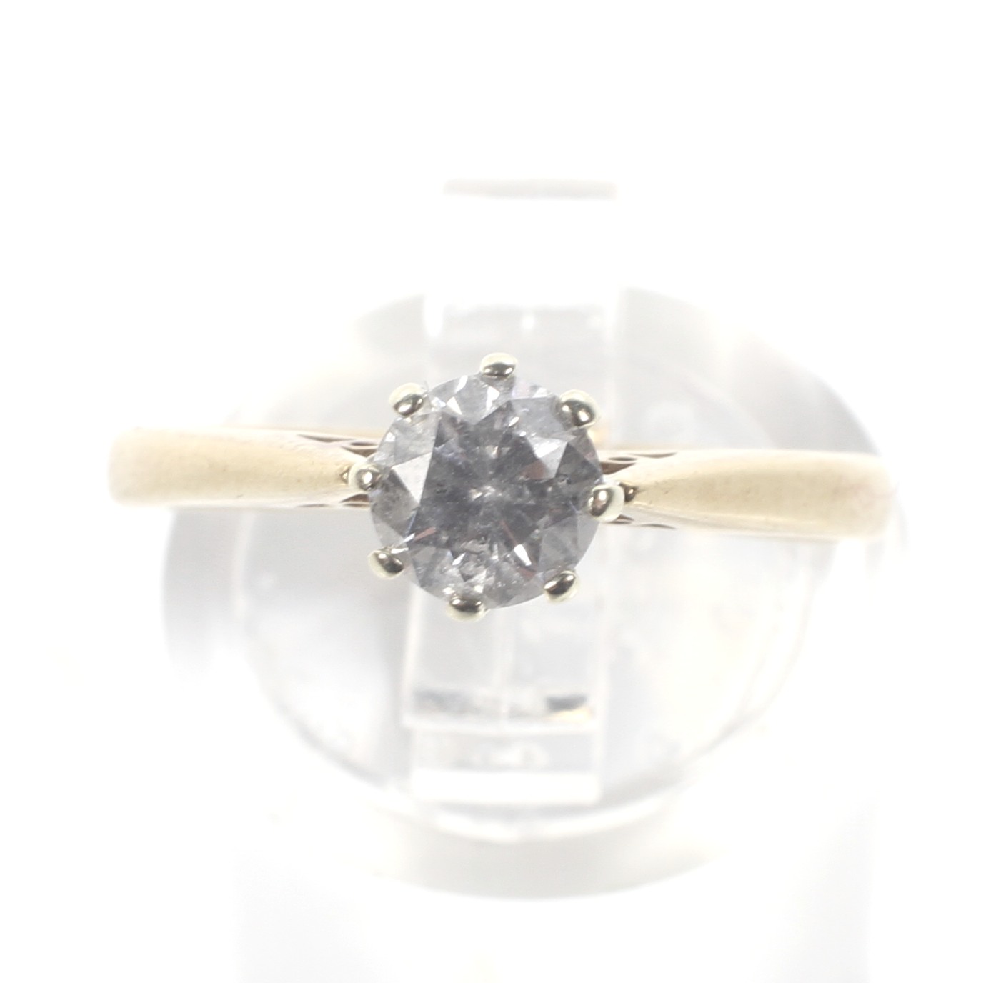 A vintage 9ct white and yellow gold and diamond solitaire ring. The round brilliant approx. 0. - Image 2 of 4