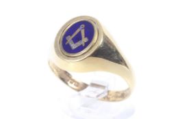 A vintage 9ct gold and enamel masonic swivel ring.