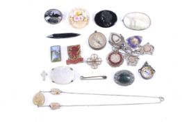 A small collection of jewellery and other items.