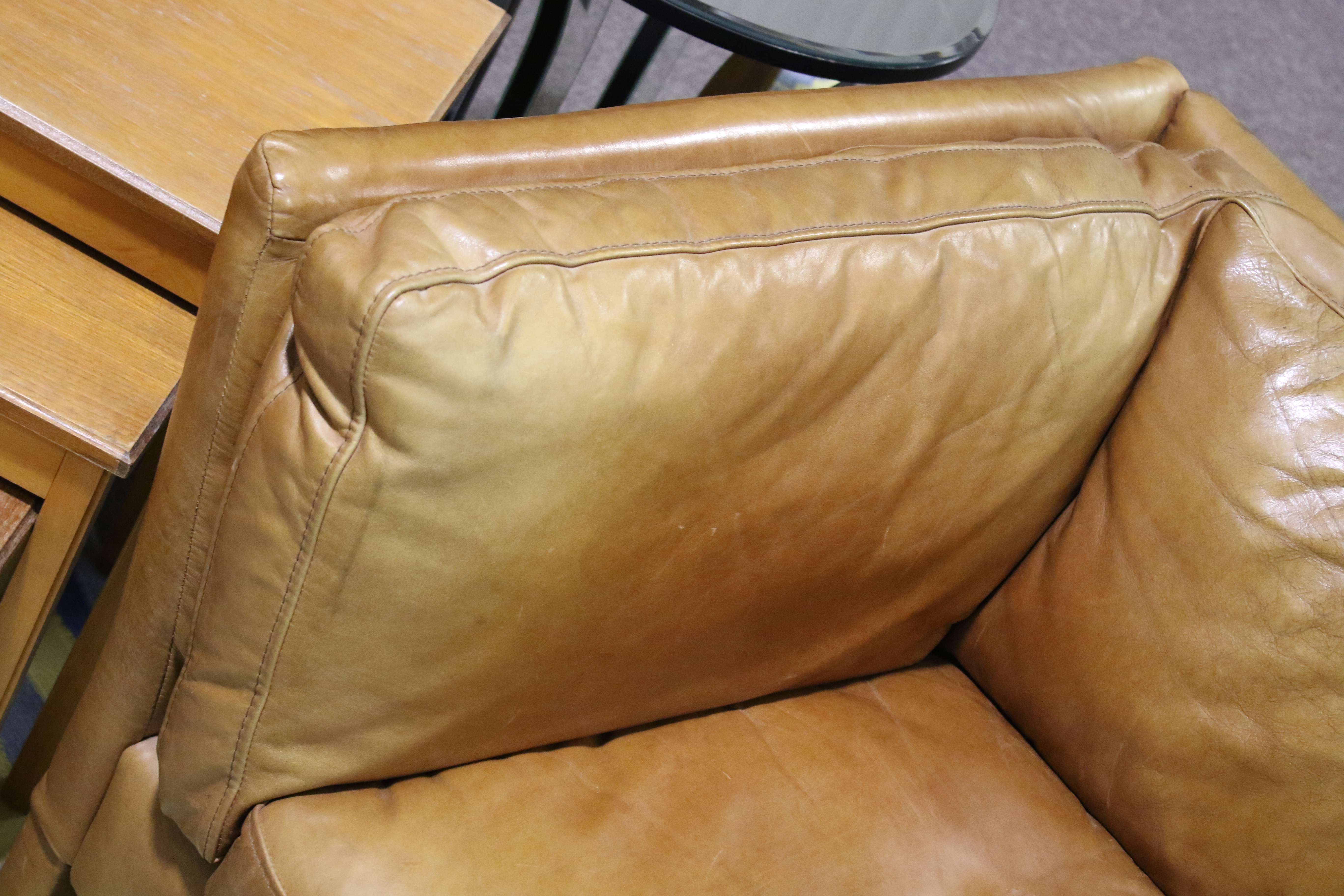 A contemporary John Lewis Scandinavian style tan leather three-seater sofa. - Image 6 of 10