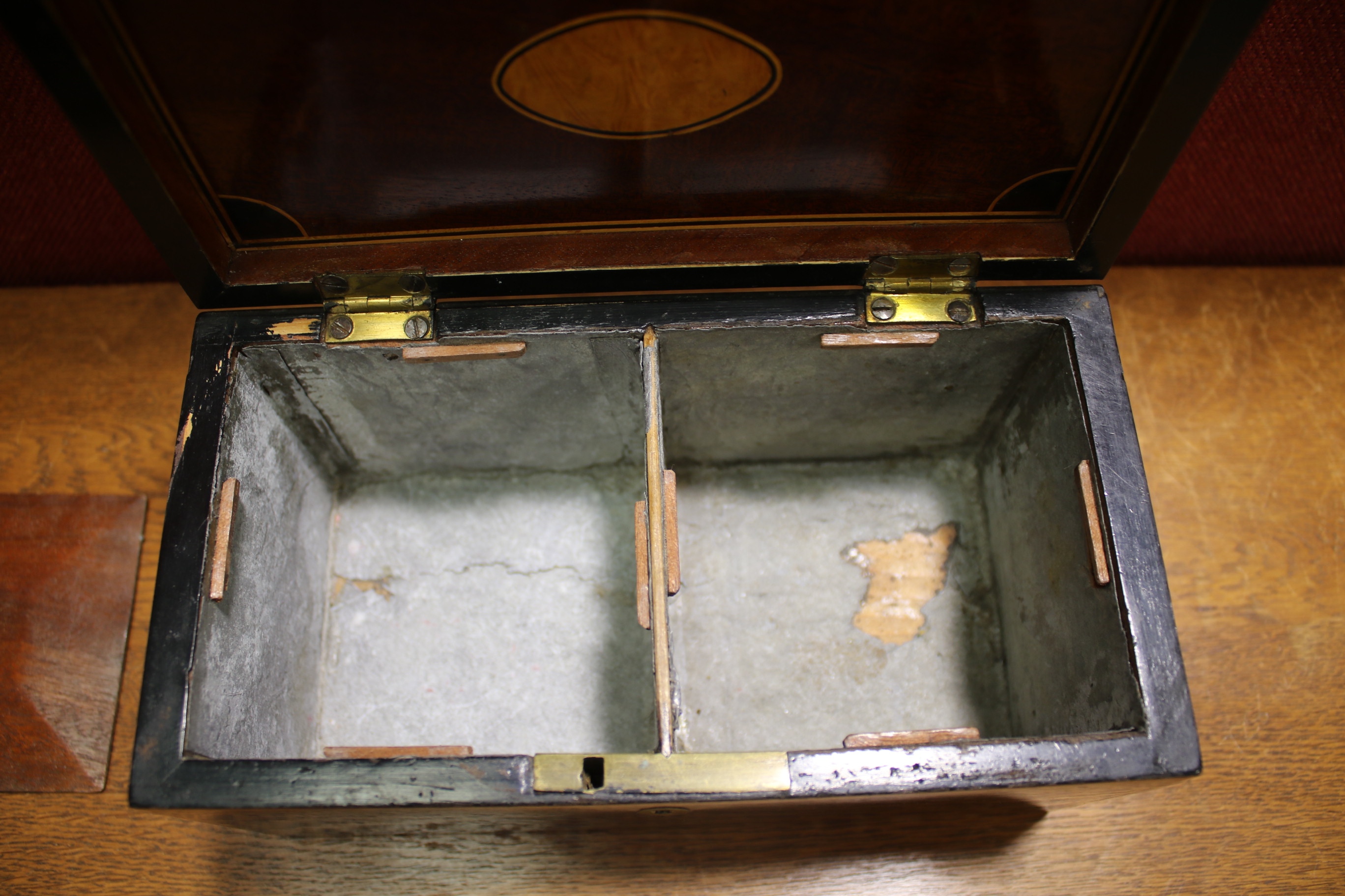 A 19th century mahogany veneered tea caddy. - Image 10 of 10