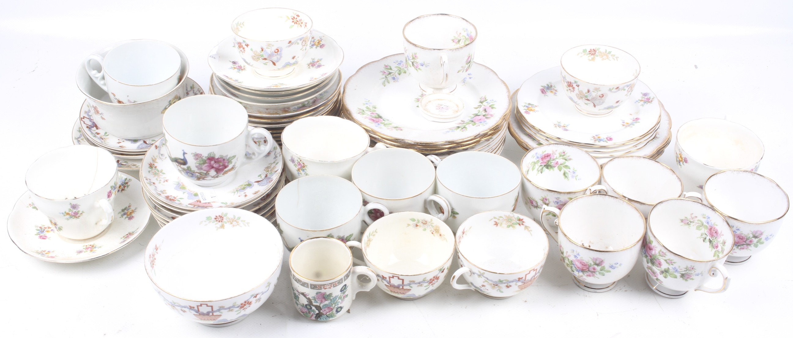 An assortment of teacups, saucers and plates. - Image 3 of 4