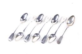 A set of six Victorian silver fiddle pattern tea spoons.