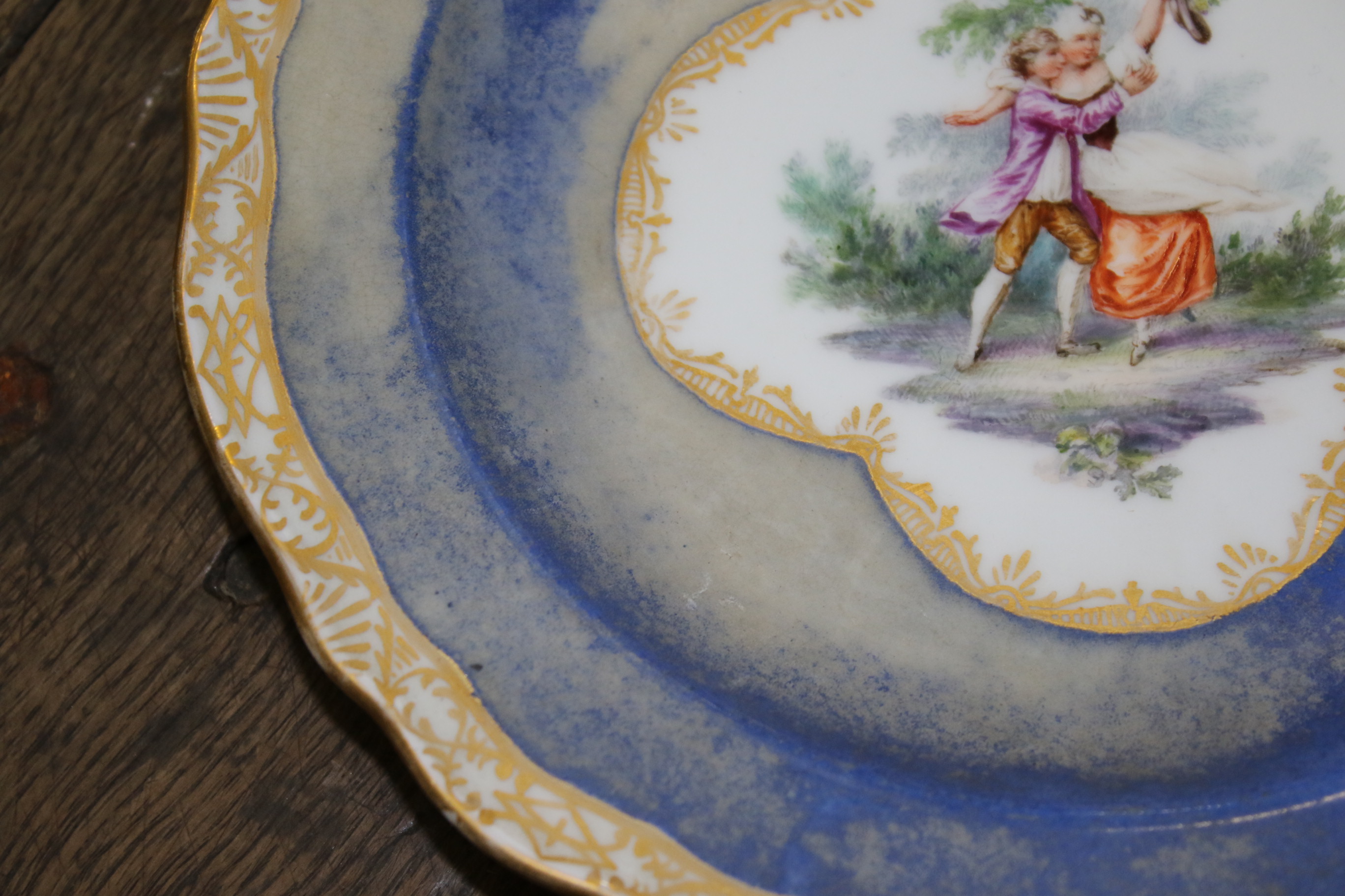 A 19th century Meissen plate. - Image 6 of 9
